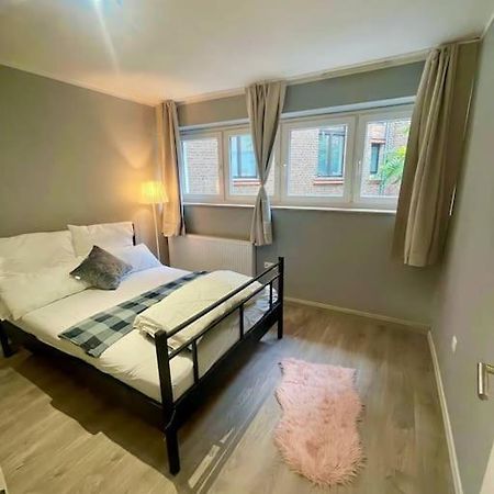 4-6 Personen Wohnung In Zentrum Koeln Luaran gambar
