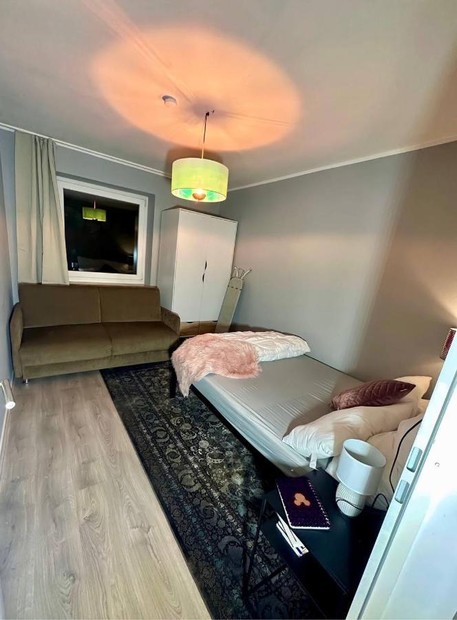 4-6 Personen Wohnung In Zentrum Koeln Luaran gambar